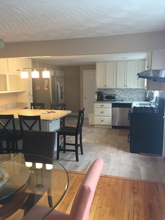 356 Quarry St, Quincy, MA 02169 - photo 2