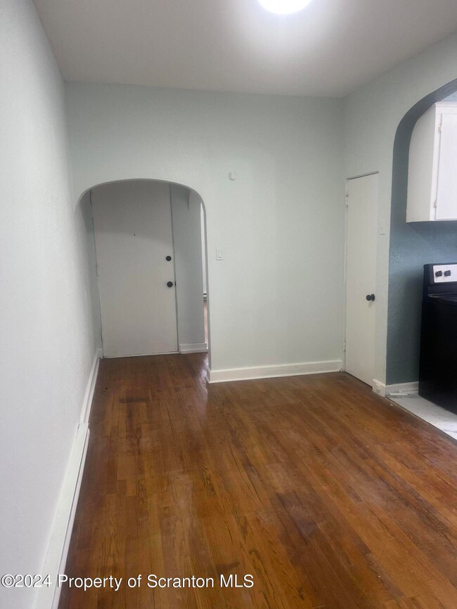 140 W River St unit C, Wilkes Barre, PA 18702 - photo 2