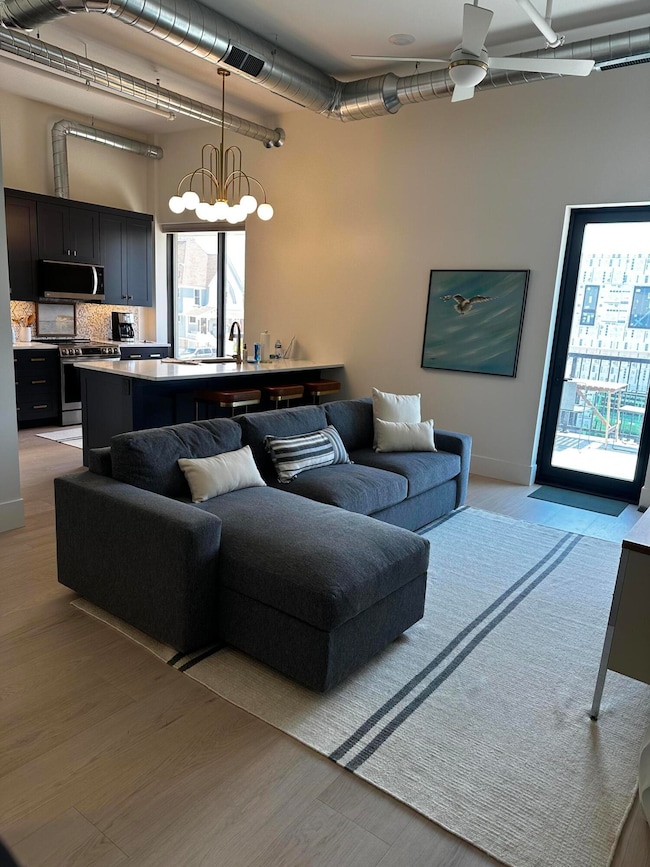 300 Washington Ave unit 4, Grand Haven, MI 49417 - photo 4