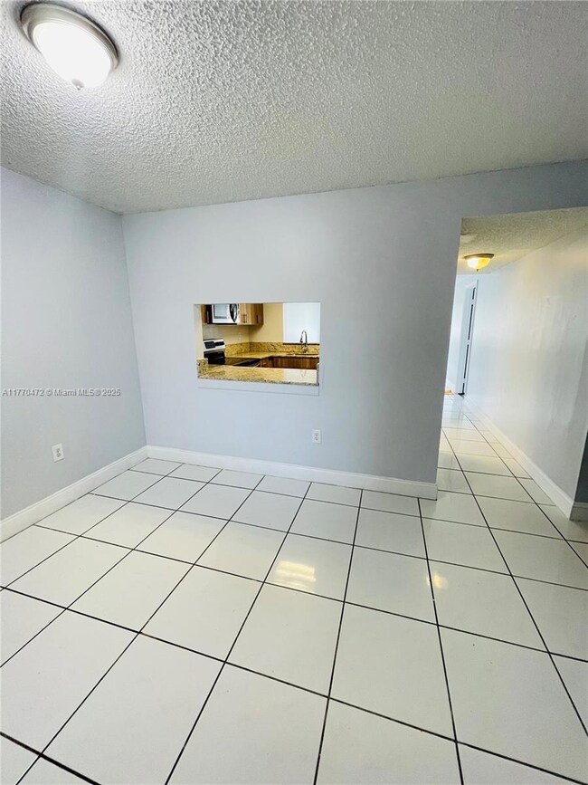 15430 SW 82nd Ln unit 613, Miami, FL 33193 - photo 2
