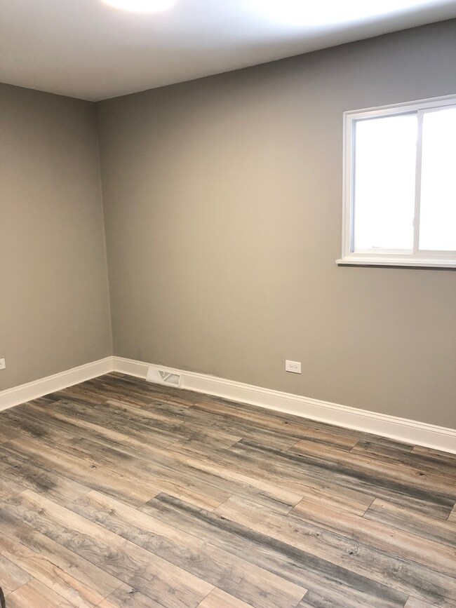 2524 Western Ave, Waukegan, IL 60087 - photo 5