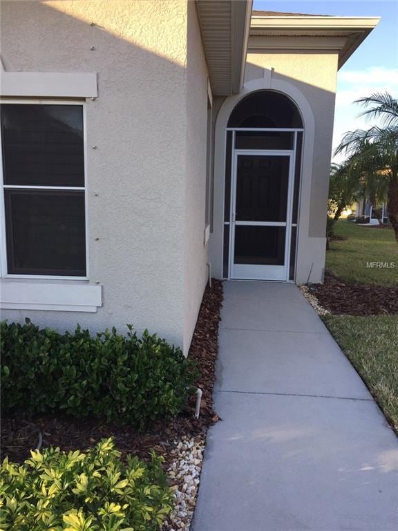 2527 Sapphire Greens Ln, Sun City Center, FL 33573 - photo 3