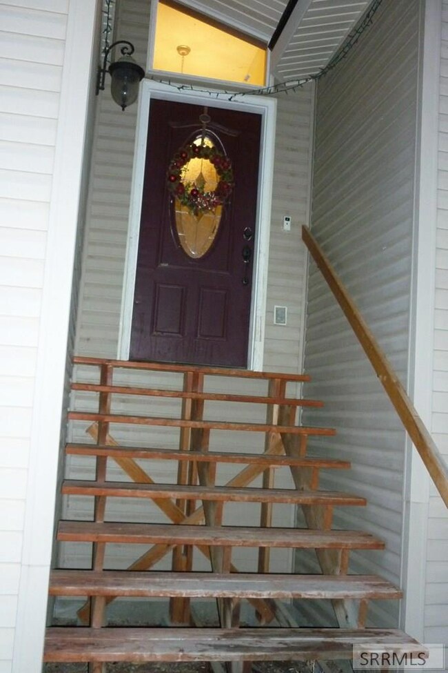 700 Foothill Rd, Challis, ID 83226 - photo 4