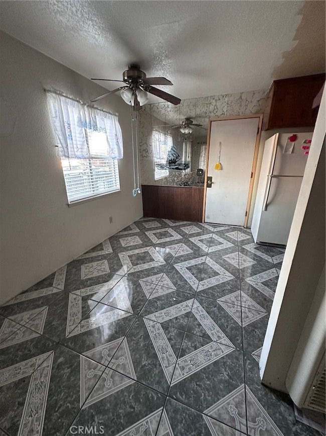 262 N Larch Ave, Rialto, CA 92376 - photo 4