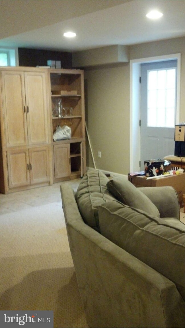 6 Bowie Mill Ave, Taneytown, MD 21787 - photo 2