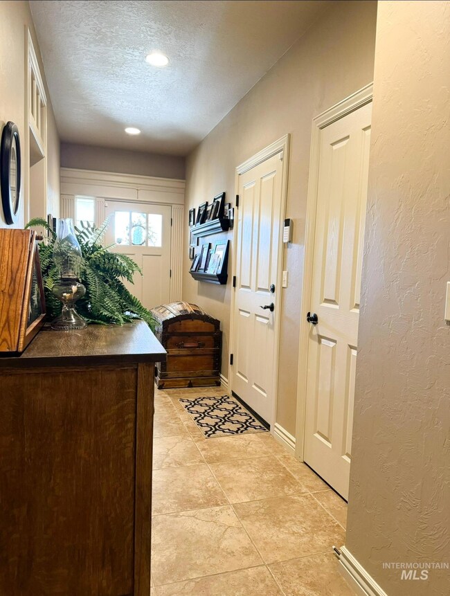6578 E Greens Dr, Nampa, ID 83687 - photo 5