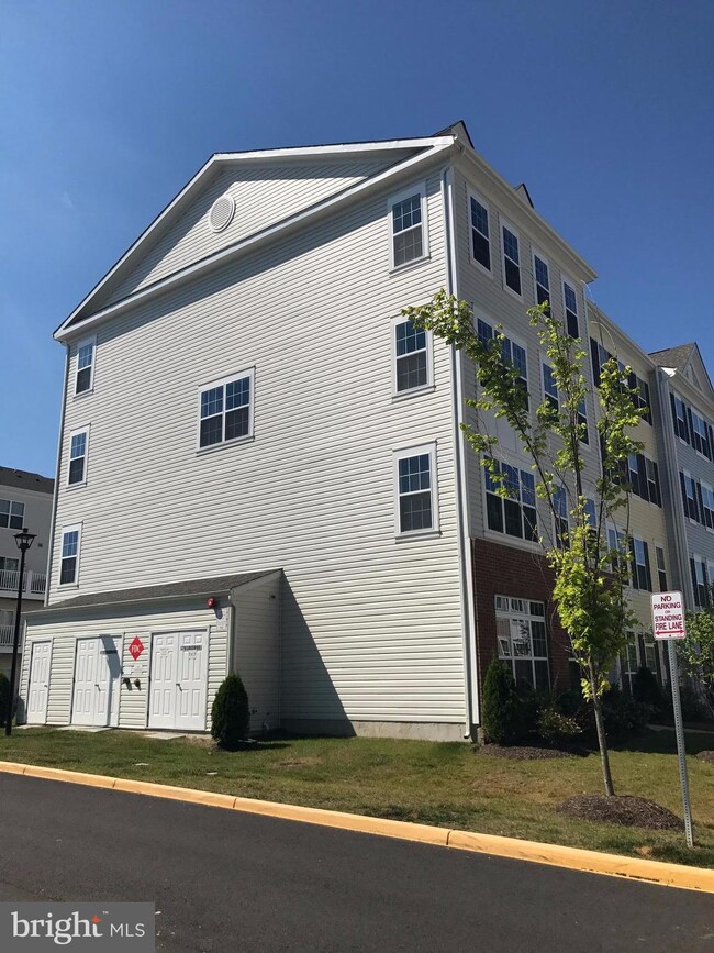 17036 Beveridge Dr, Dumfries, VA 22026 - photo 2