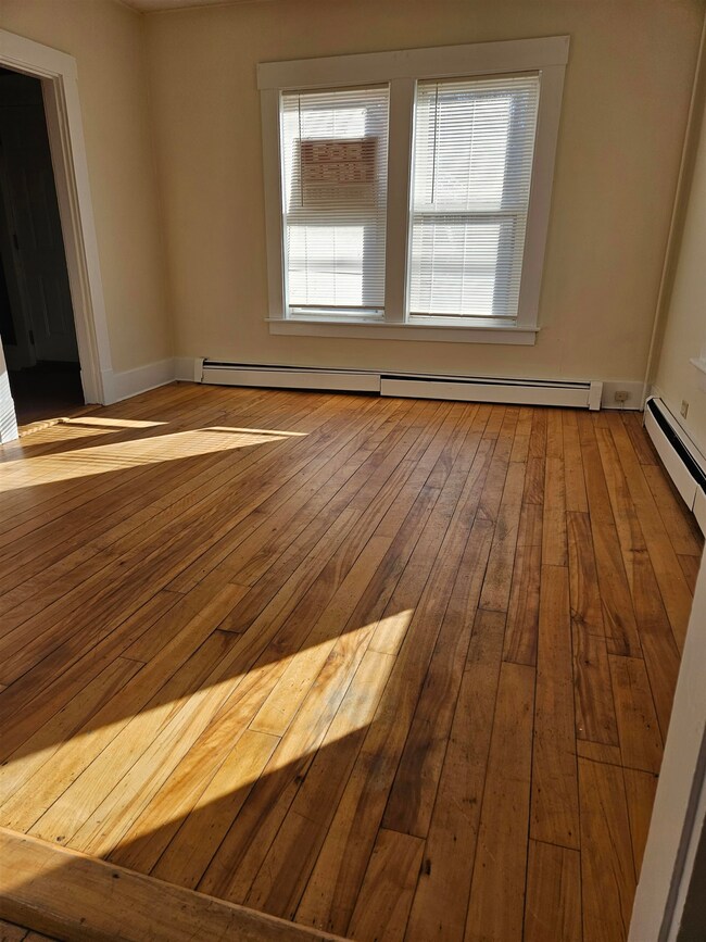 119 Franklin St, Franklin, NH 03235 - photo 4