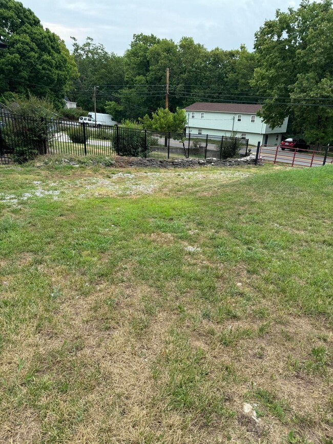 112 Keene Troy Pike, Versailles, KY 40383 - photo 6