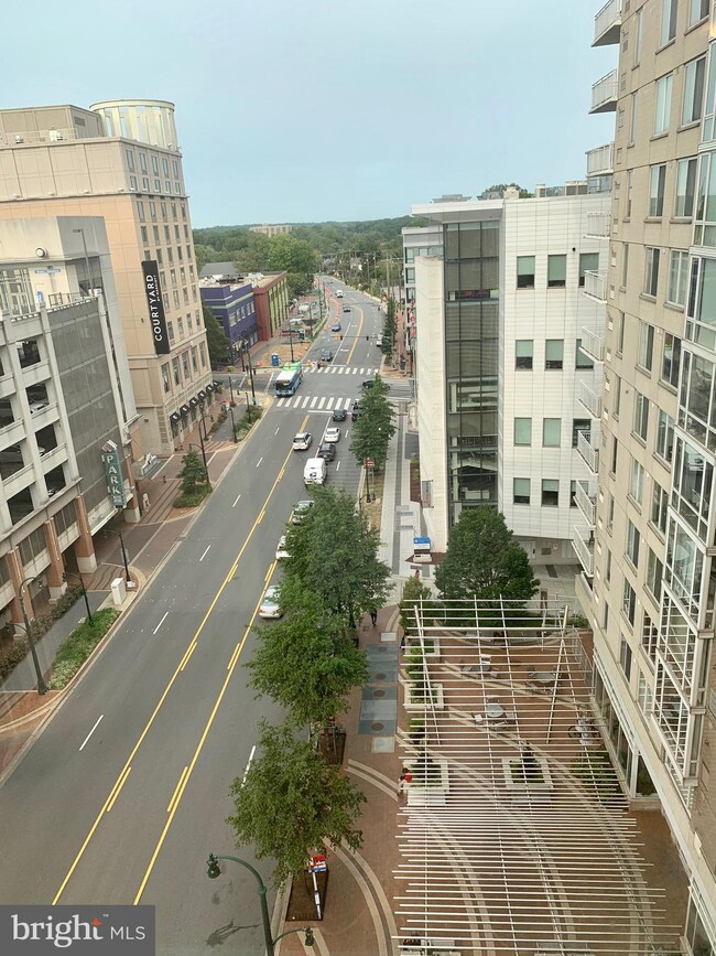 The Crescent unit 905, Silver Spring, MD 20910 - photo 3