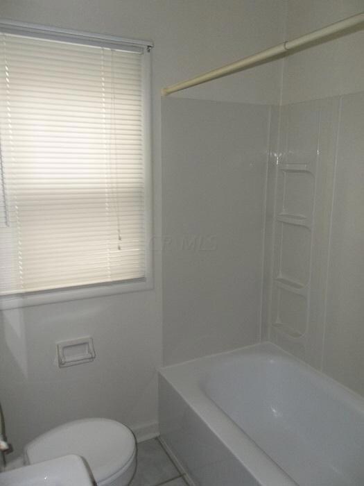 441 E Royal Forest Blvd, Columbus, OH 43214 - photo 3