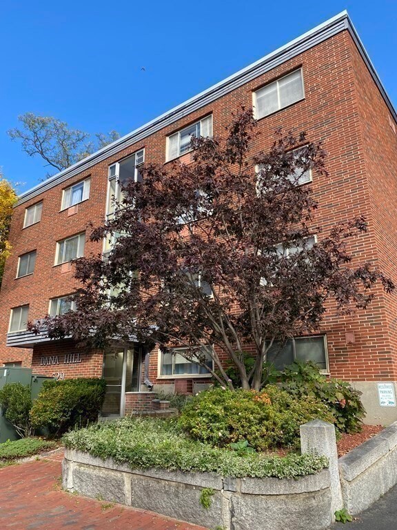 329 Harvard St unit 32, Cambridge, MA 02139 - photo 2