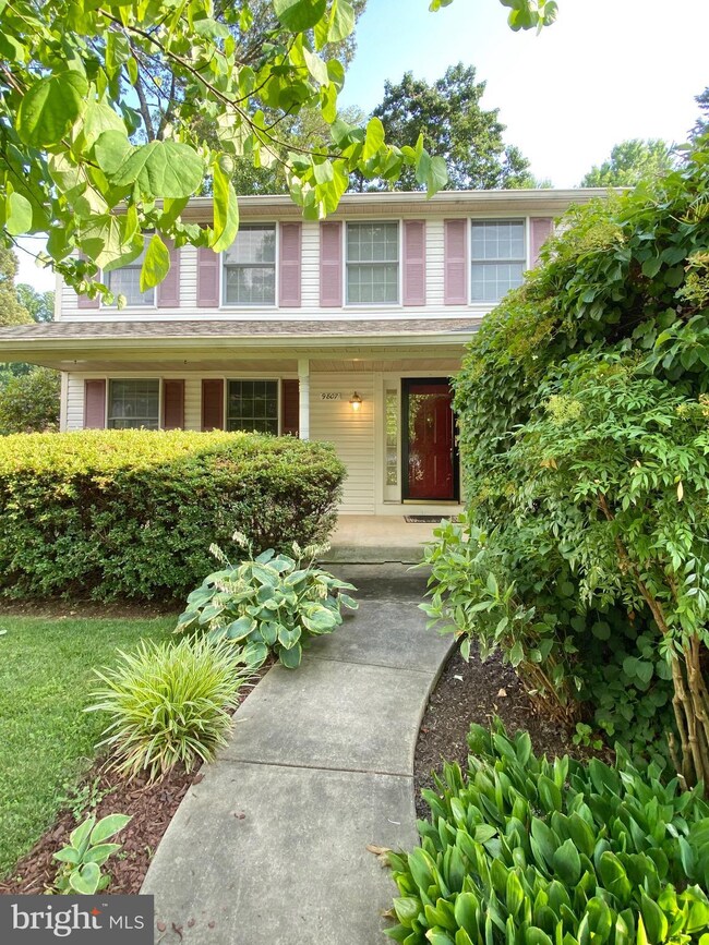 9807 Summerday Dr, Burke, VA 22015 - photo 2