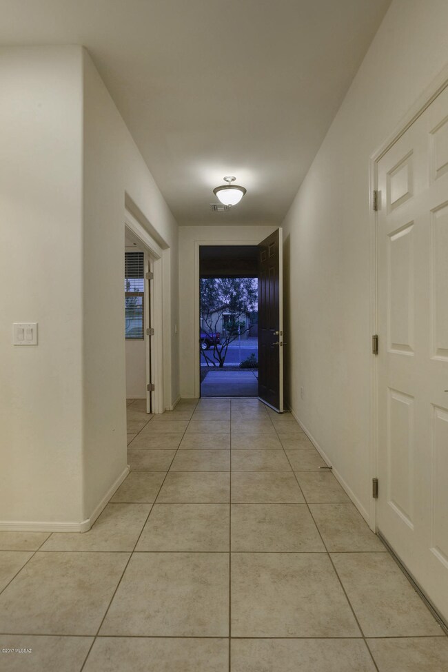 8443 Entryway