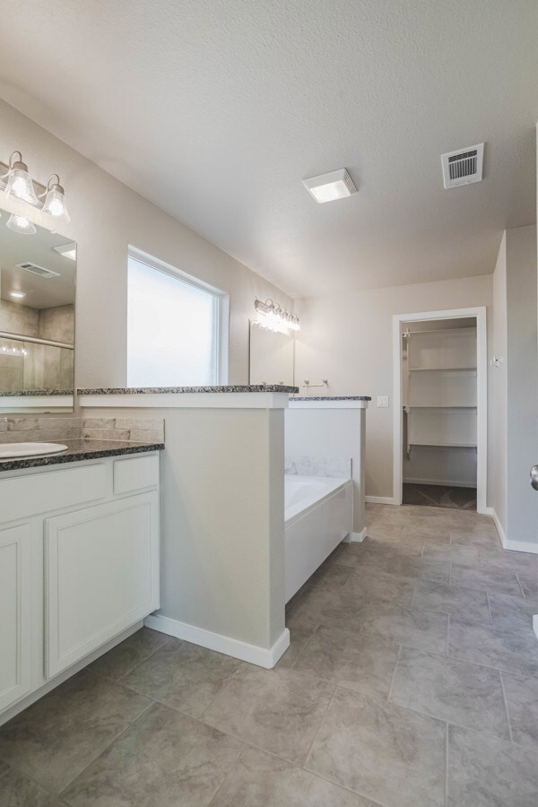 1414 Derrick Ave, Odessa, TX 79765 - photo 7