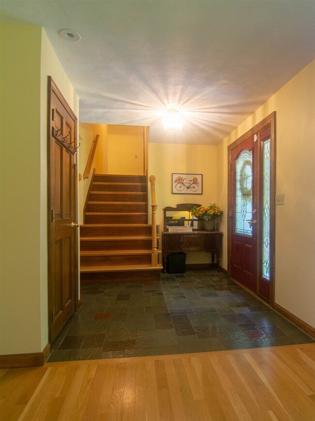 6 Edgewood Dr, Hudson, NH 03051 - photo 6