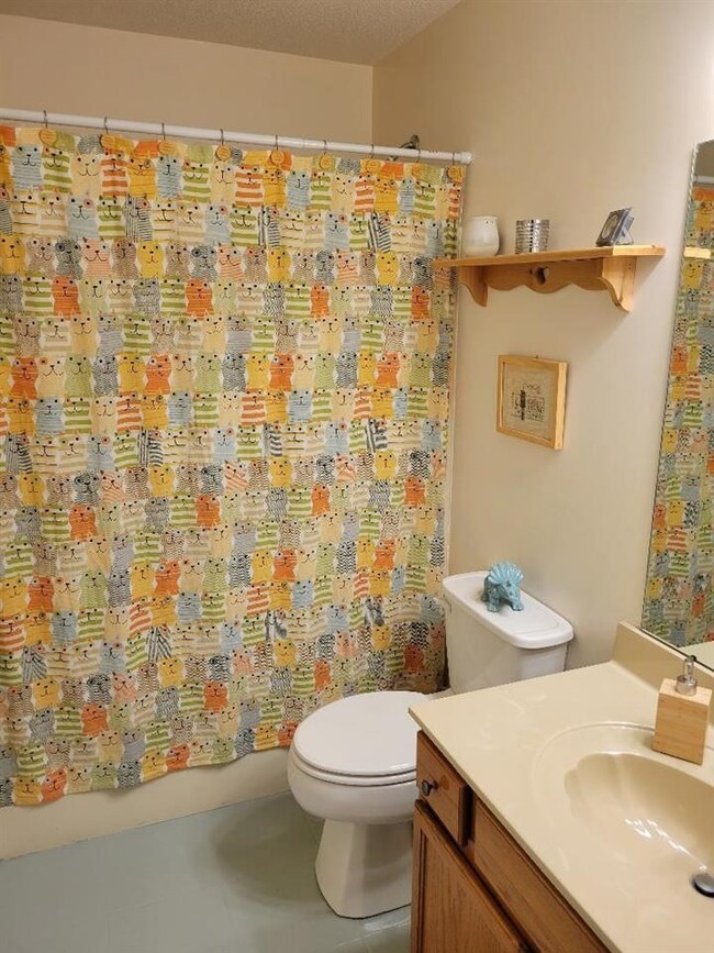 6936 Parkbrook Ln, Cordova, TN 38018 - photo 5