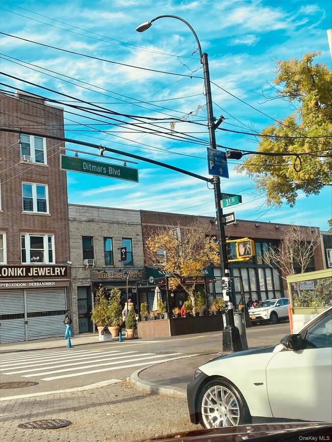 21-67 33 St unit 4G, Astoria, NY 11105 - photo 3