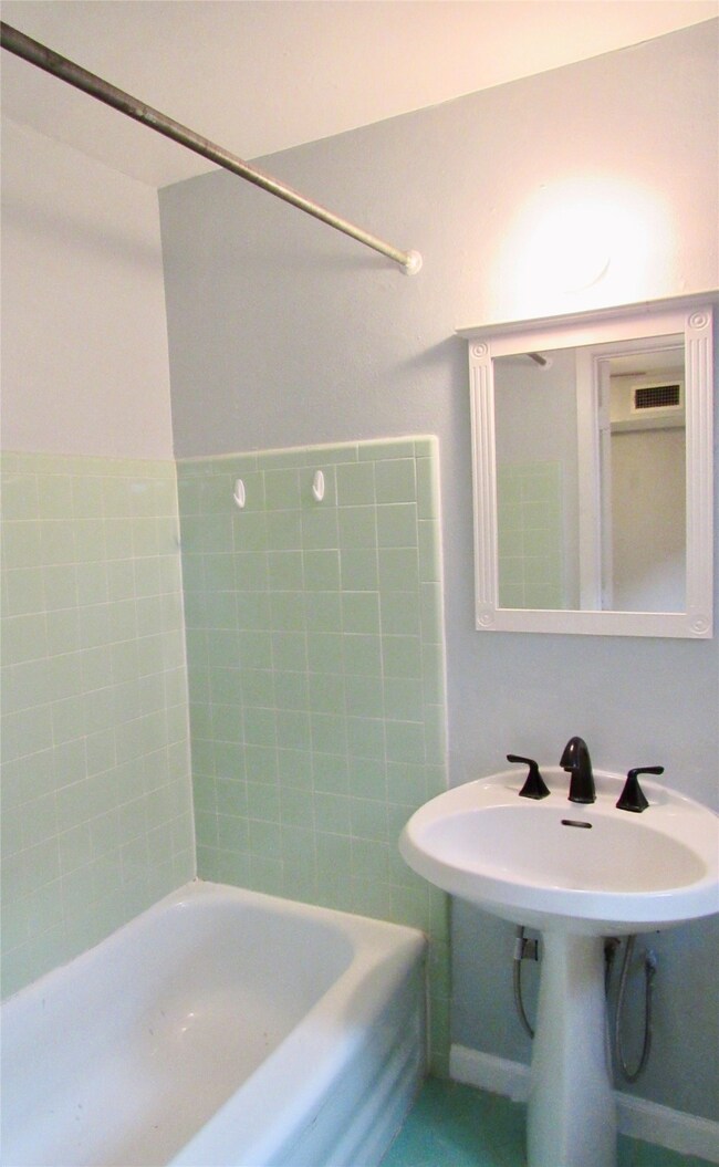 907 Heights Blvd unit 1, Houston, TX 77008 - photo 6