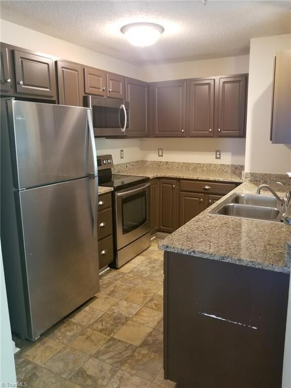 150 James Rd unit 2C, High Point, NC 27265 - photo 5