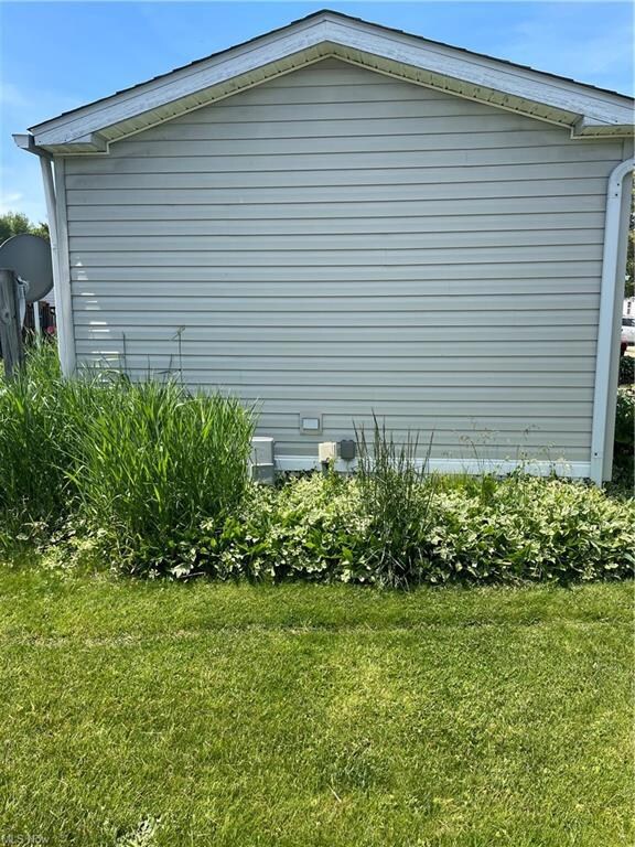 2661 Stoneyridge Dr, Madison, OH 44057 - photo 4