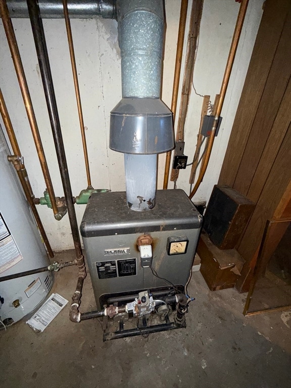 98 Greenpoint Cir, Chicopee, MA 01020 - photo 6