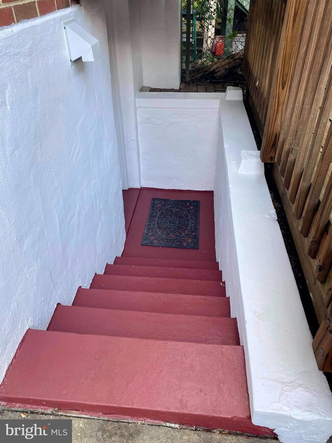 6939 Westhampton Dr, Alexandria, VA 22307 - photo 4