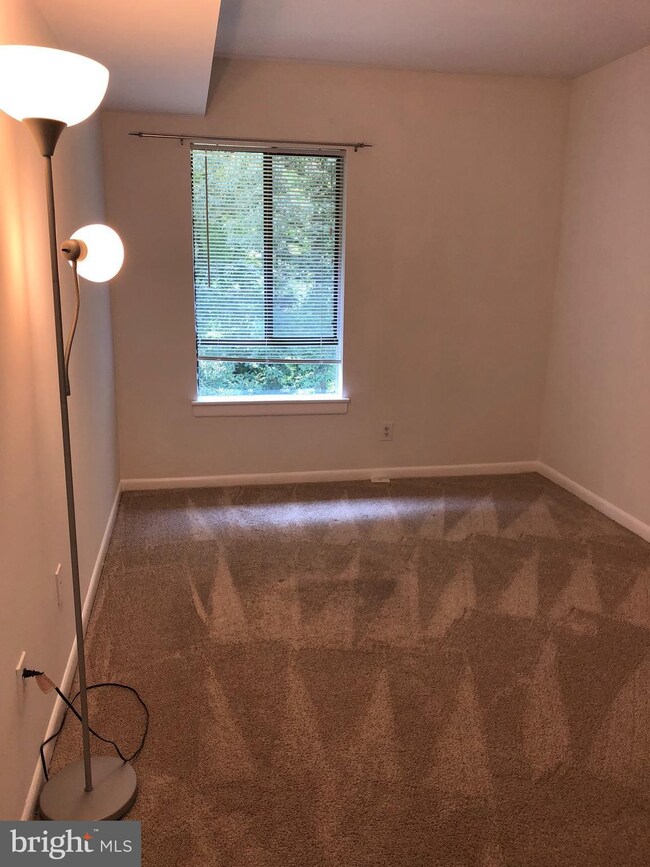 11617 Stoneview Square unit 22C, Reston, VA 20191 - photo 7