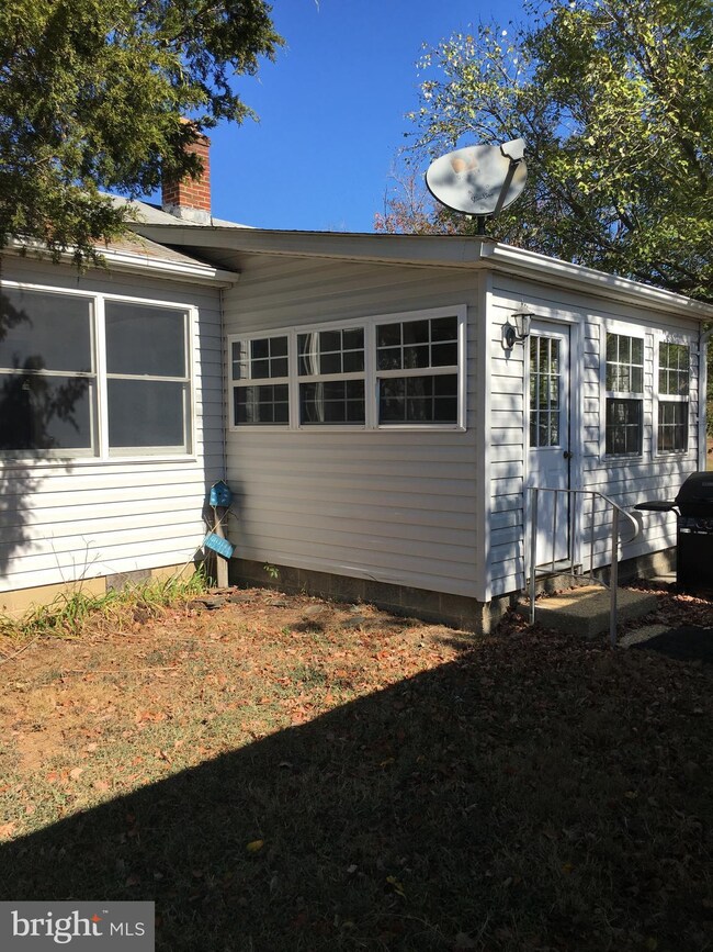 21395 Point Lookout Rd, Callaway, MD 20620 - photo 2