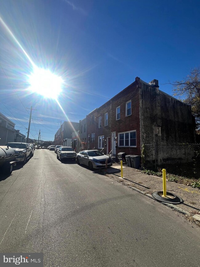 1302 06 S Harmony St, Philadelphia, PA 19146 - photo 6