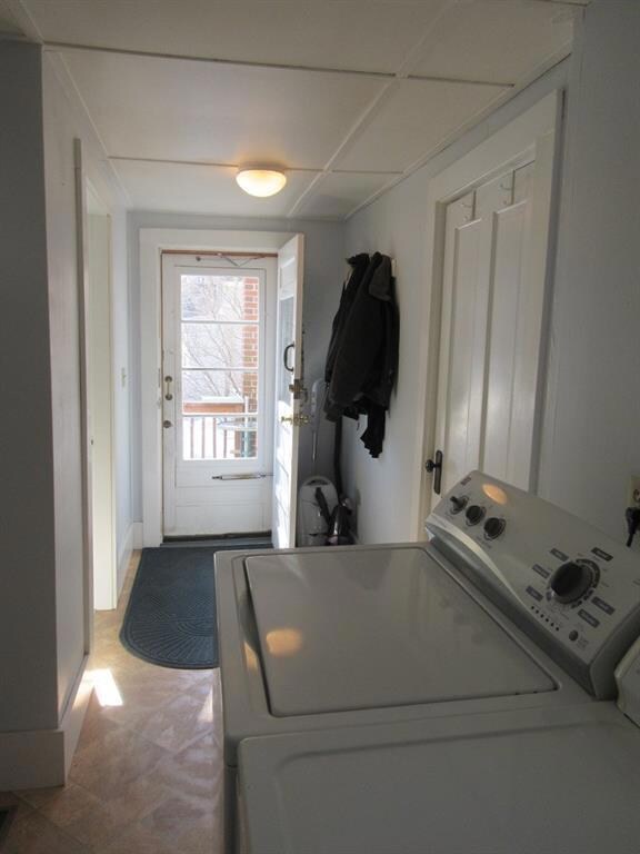 160 Lincoln Ave, Gardiner, ME 04345 - photo 4