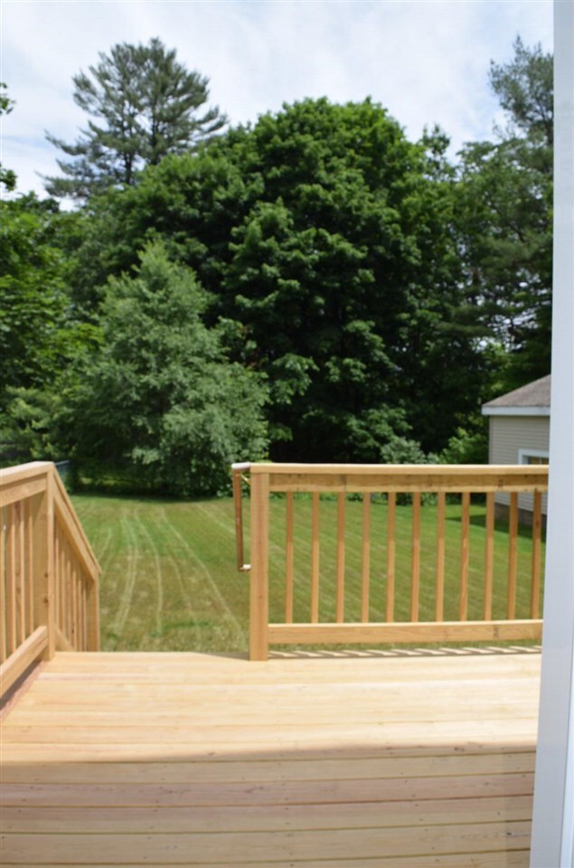 8 Spring St, Rochester, NH 03868 - photo 4