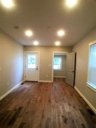 338 Hurley St unit 1, Cambridge, MA 02141 - photo 5