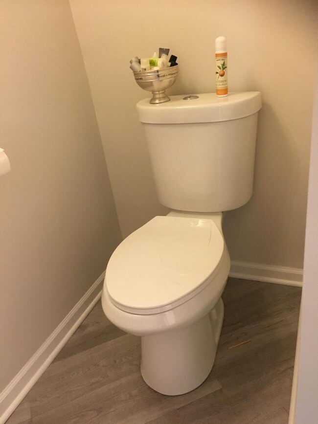 1181 Gunderson Ave, Oak Park, IL 60304 - photo 3