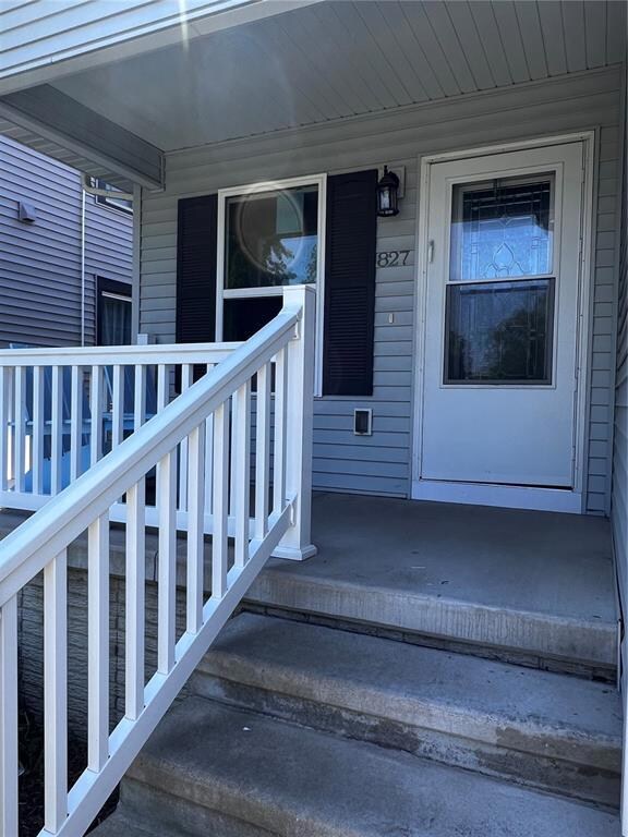 827 G Ave NW, Cedar Rapids, IA 52405 - photo 3