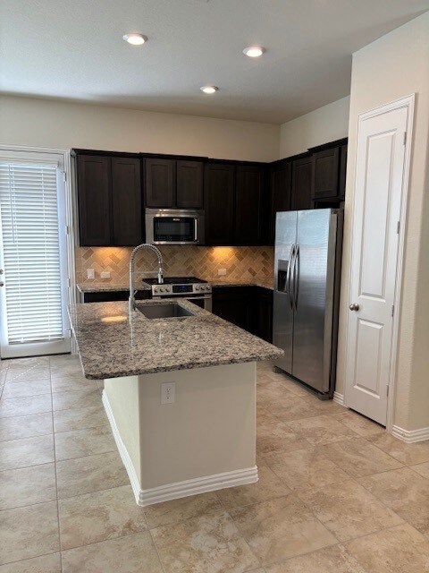 1630 Ryon Falls Dr, Richmond, TX 77469 - photo 3