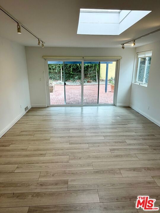 10470 Lorenzo Place, Los Angeles, CA 90064 - photo 5