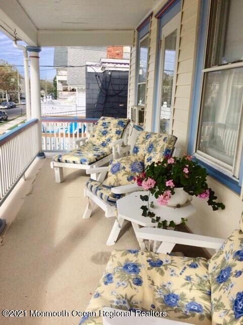 11 Bath_Upstairs Porch 2