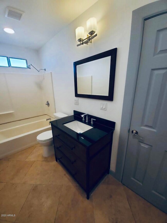 4616 N 71st Ln, Phoenix, AZ 85033 - photo 7