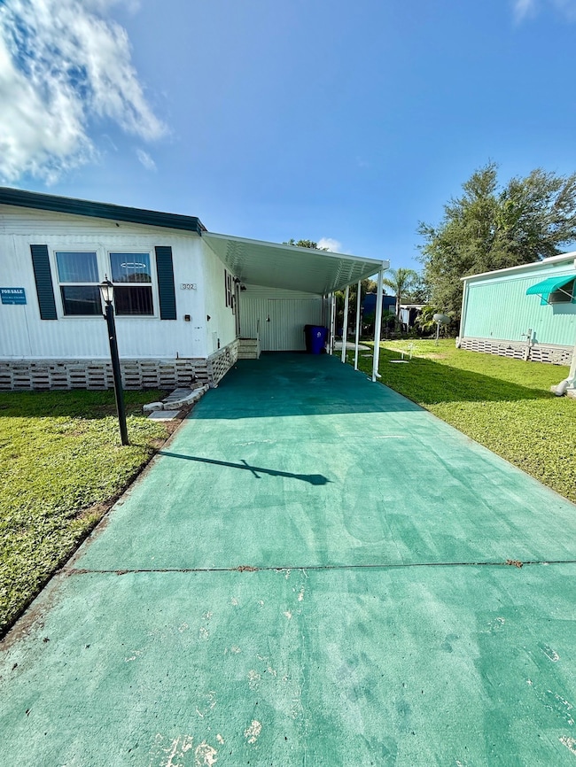 CARPORT