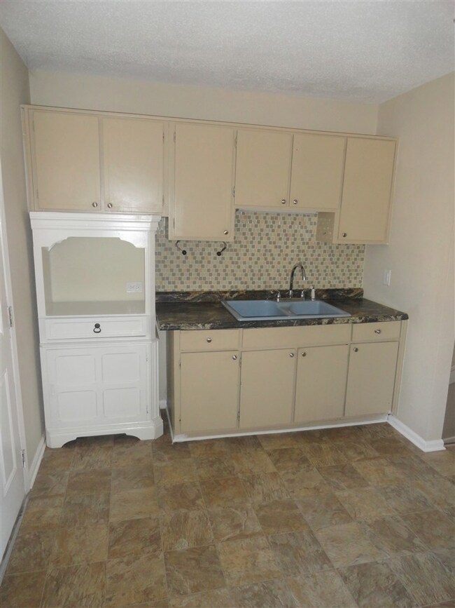 107 Lyda Ct, Moore, SC 29369 - photo 6