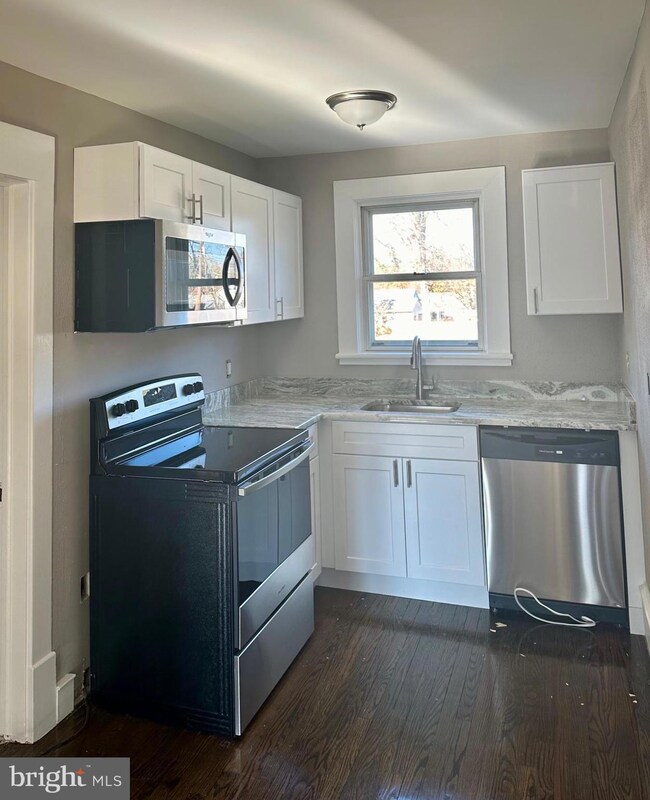 1112 E Landis Ave unit 2, Vineland, NJ 08360 - photo 3