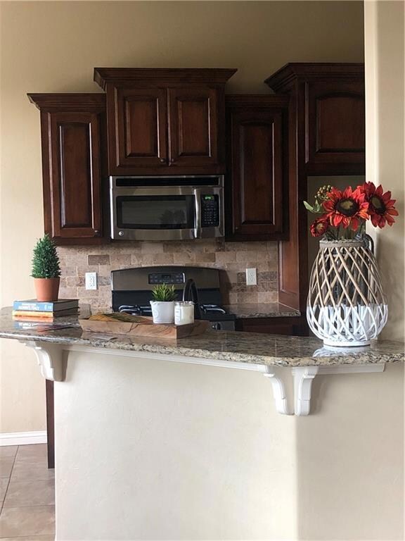 Kitchen bar