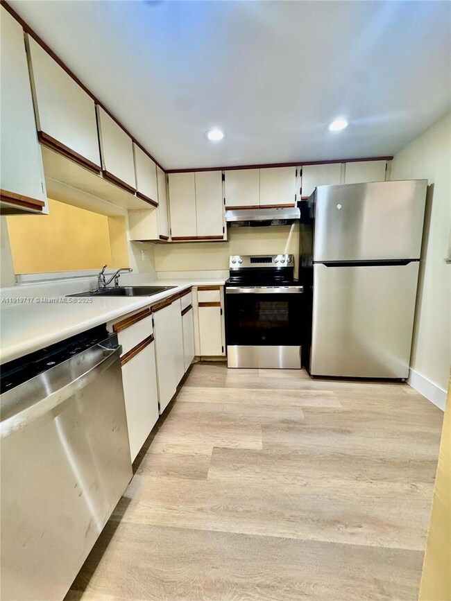 10985 SW 107 St unit 216, Miami, FL 33176 - photo 7