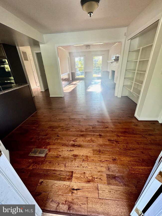 1326 Aquia Dr, Stafford, VA 22554 - photo 5