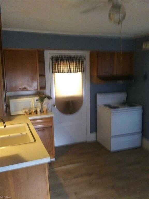 236 Locust St, Coshocton, OH 43812 - photo 6