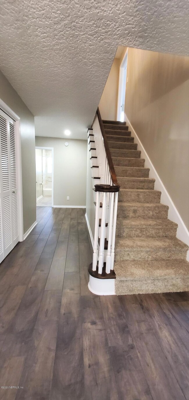 4 Foyer B