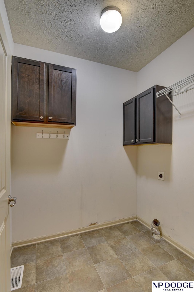 16526 Meredith Ave, Omaha, NE 68116 - photo 5