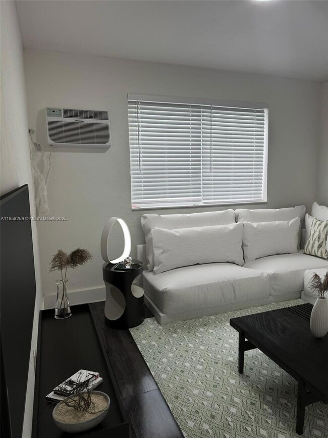 212 NW 15th St unit 2, Miami, FL 33136 - photo 3