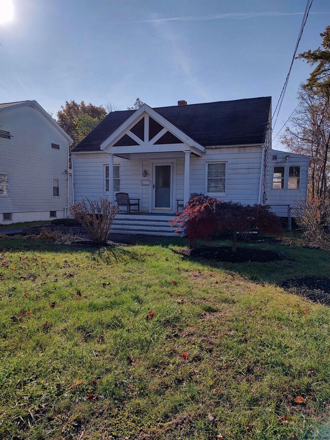 71 Macarthur Dr, Schenectady, NY 12302 - photo 2